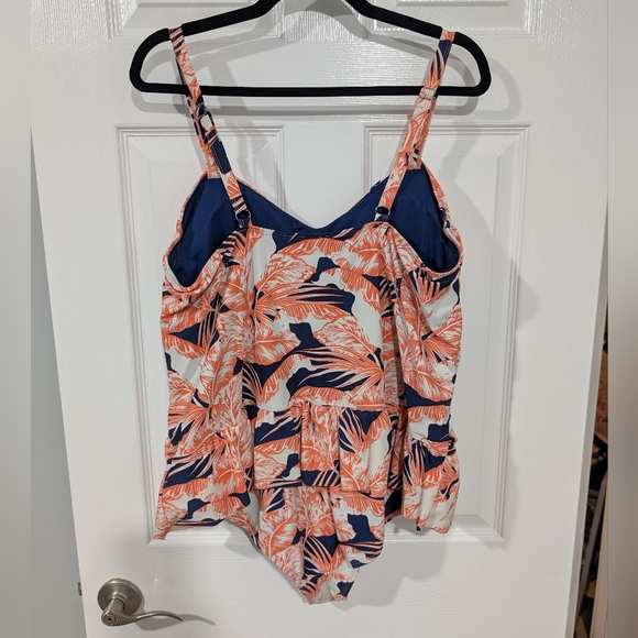 Tropical Escape Women's Plus One - Piece Swimsuit Palm Trees Size 22W - Picture 8 of 16